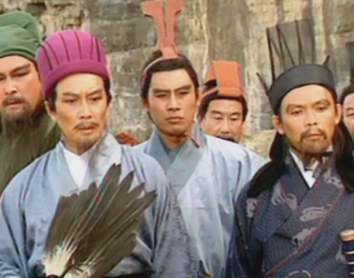 Liu Beis Gain and Loss: The Assistance of Zhu Ge Liang and Pang Tong and the Loss of the World