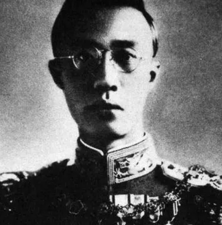 Life of the Last Emperor Pu Yi in the Forbidden City after His Abdication
