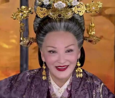 The Rise of Empress Dou: A Combination of Wisdom and Opportunity