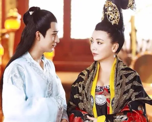 Equal attention to appearance and talent: exploring the stringent criteria of Wu Zetians choice of male favorites