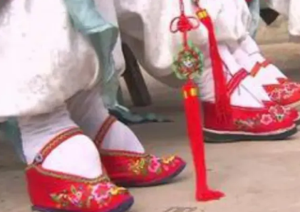 Unveiling the Four Dark Inventions of Ancient China: Creations That Are Harmful Without Benefit