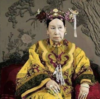 宫廷悲剧：慈禧发怒与宫女的不幸遭遇