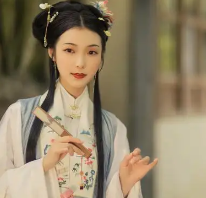 古代女子贞洁观念与二婚皇后现象的共存
