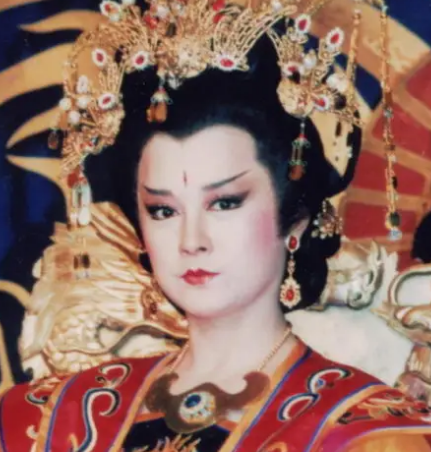 武则天：女性力量的崛起与三位关键男性的影响