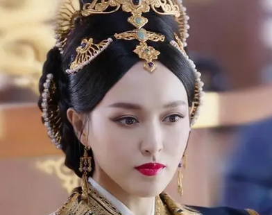 萧观音：辽道宗耶律洪基的第一任皇后，才情出众的女诗人