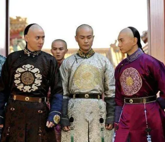 九子夺嫡：清朝历史上的皇位争夺战