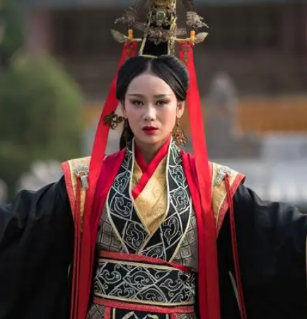 探秘嬴政与芈月的关系：一段跨越时空的缘分