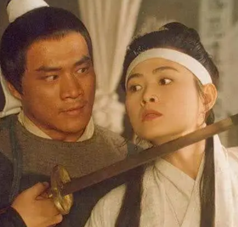 水浒传中的狠角色：武松与林冲的杀伐果断