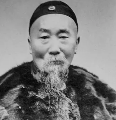 李鸿章：晚清名臣的生前身后事