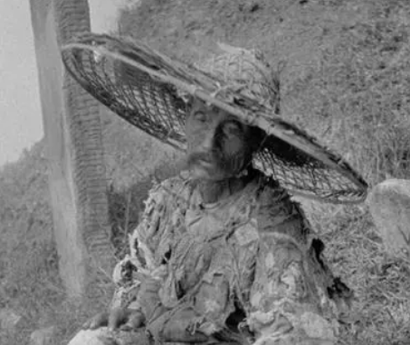 光绪帝时代的传奇乞丐：一件黄马褂的荣耀与万人送葬的悲壮