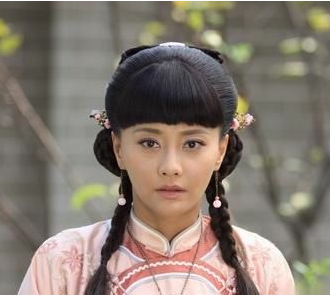 古代丫鬟的职责：照顾小姐的日常生活