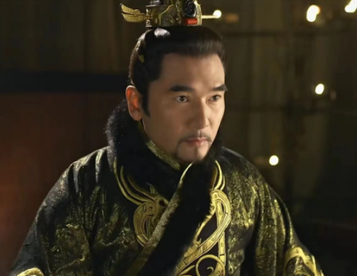 嬴驷晚年之疯：母亲与白起的联合欺骗