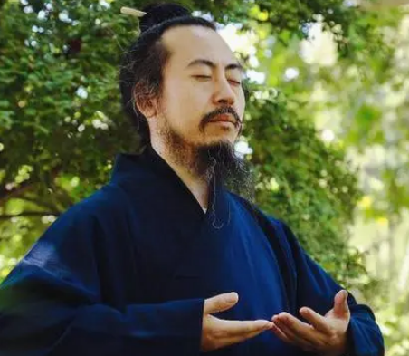 中国修真者的真实探索：个体气象与集体追求