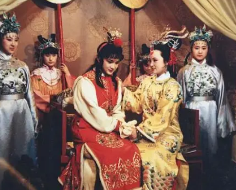 红楼梦四大家族姓氏：贾、史、王、薛