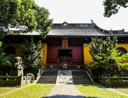 寺与庙的区别：祭拜与修行的宗教场所