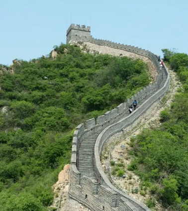 What is the legend of the Three Gates of the Great Wall?