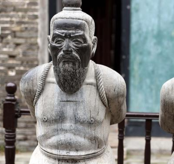 秦桧为什么是千古罪人：贬斥抗金名将结党营私曾害死岳飞