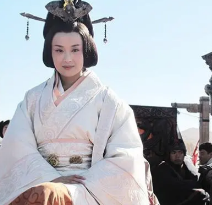 庸夫人与赢驷：古代称谓的比较与理解