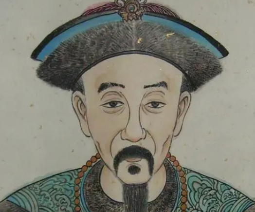 洪承畴投清原因探讨：是战略选择还是个人利益？