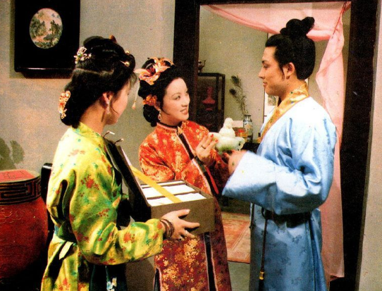 古代通房丫头的命运：从暖床丫鬟到嫁娶之路
