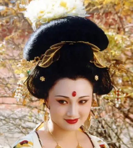 揭秘杨玉环的真实身高体重