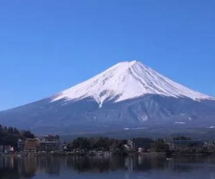 富士山的所有者：从德川家康到浅间神社