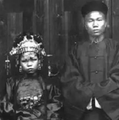 The tragic situation of child brides in the late Qing Dynasty: a microcosm of the evil old society