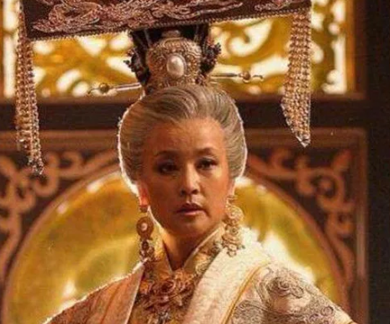 武则天的晚年：从女皇到太上皇后的转变
