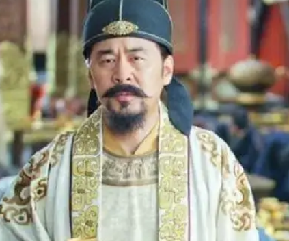 危机与权谋：一位未来皇帝的逃亡之路