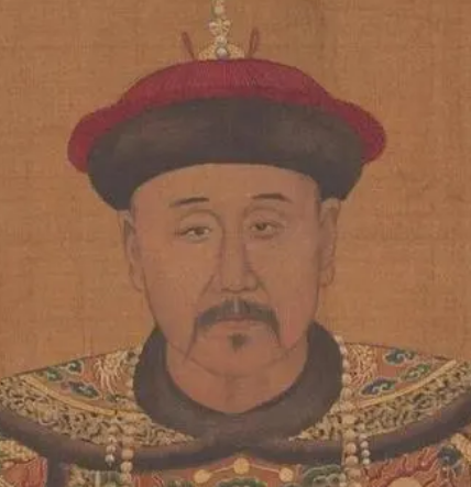 雍正去世乾隆十分悲痛，三天后形象被推翻