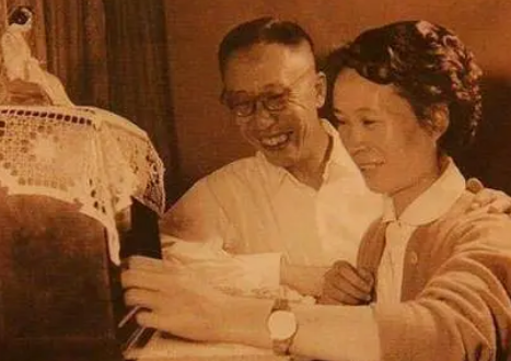 一个清朝废帝如何让众多女人惦记：溥仪与李淑贤的故事