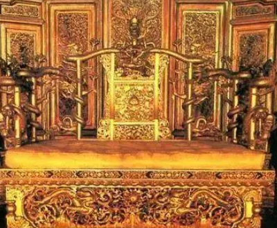 古代皇位继承的时机：为何在皇帝死后才继位？