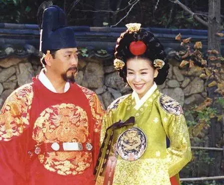贞显王后与燕山君的关系：历史解读与可能性探讨