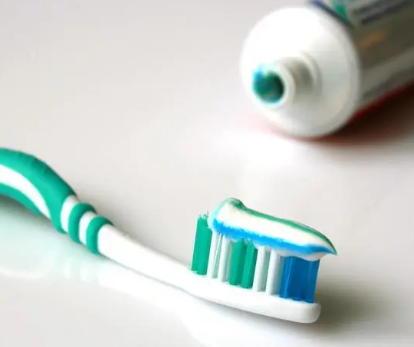 如何正确选择刷牙用的牙膏？——一份实用的购买指南
