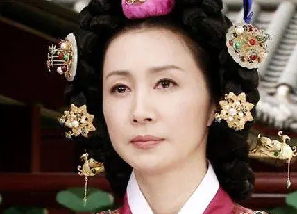 慈顺大妃与文定王后：宫廷中的权力与亲情