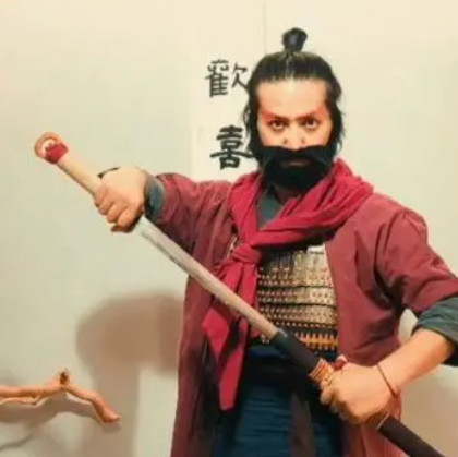 赤眉军的标志：红色眉毛背后的历史意义