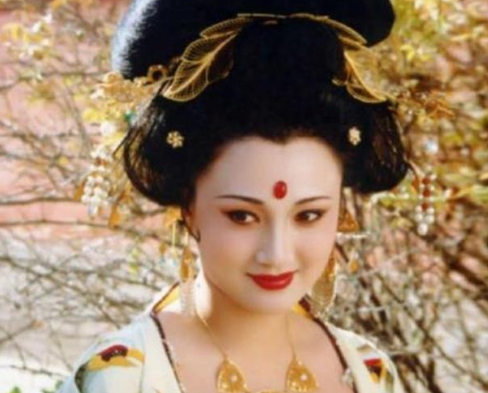 杨玉环：从宫廷才女到帝王宠妃的传奇一生