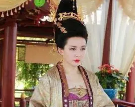 窦宪与窦太后：权力背后的家族纽带