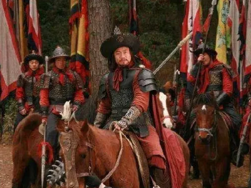 秦明与林冲：梁山泊的两位英雄比较