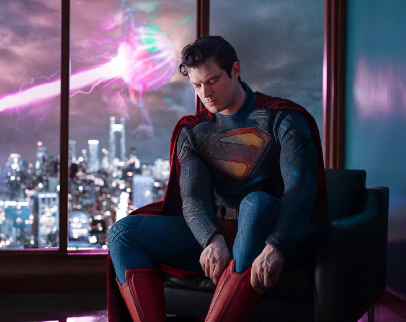 詹姆斯·古恩自编自导的新版超人什么时候上映？