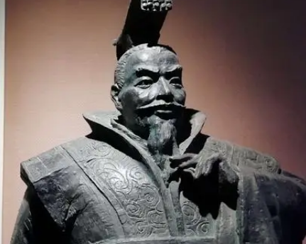 苻坚与秦始皇：历史时空中的两位帝王