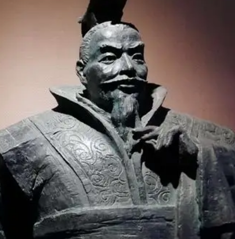 苻坚：复杂的历史人物与争议的皇帝形象
