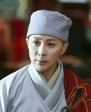 探索真相：笑傲江湖中定逸师太之死的幕后黑手