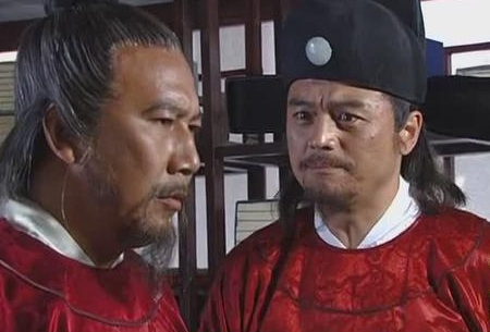 明朝权力巅峰的较量：胡惟庸与李善长的辉煌与没落