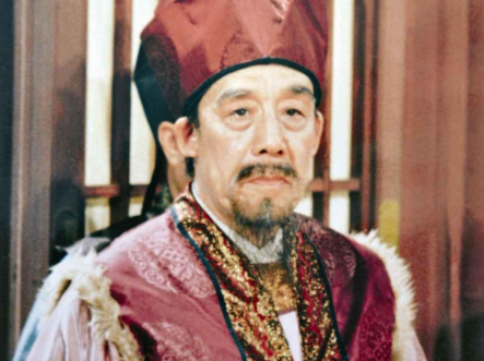 荣国府的权力格局：为何非贾赦当家