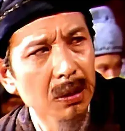 贾珍怒斥贾芹：家族荣誉与责任的冲突