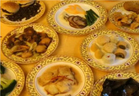 宫廷味觉的守护者：御膳房大厨的历史与传承