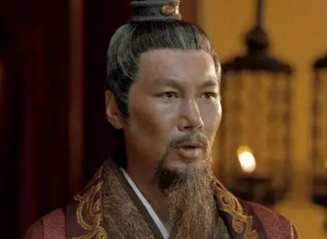 布衣卿相：西汉政治风貌的独特印记