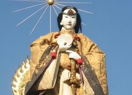 天照大神：日本神话中的女神形象