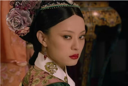 讷亲与甄嬛：宫廷中的复杂纽带
